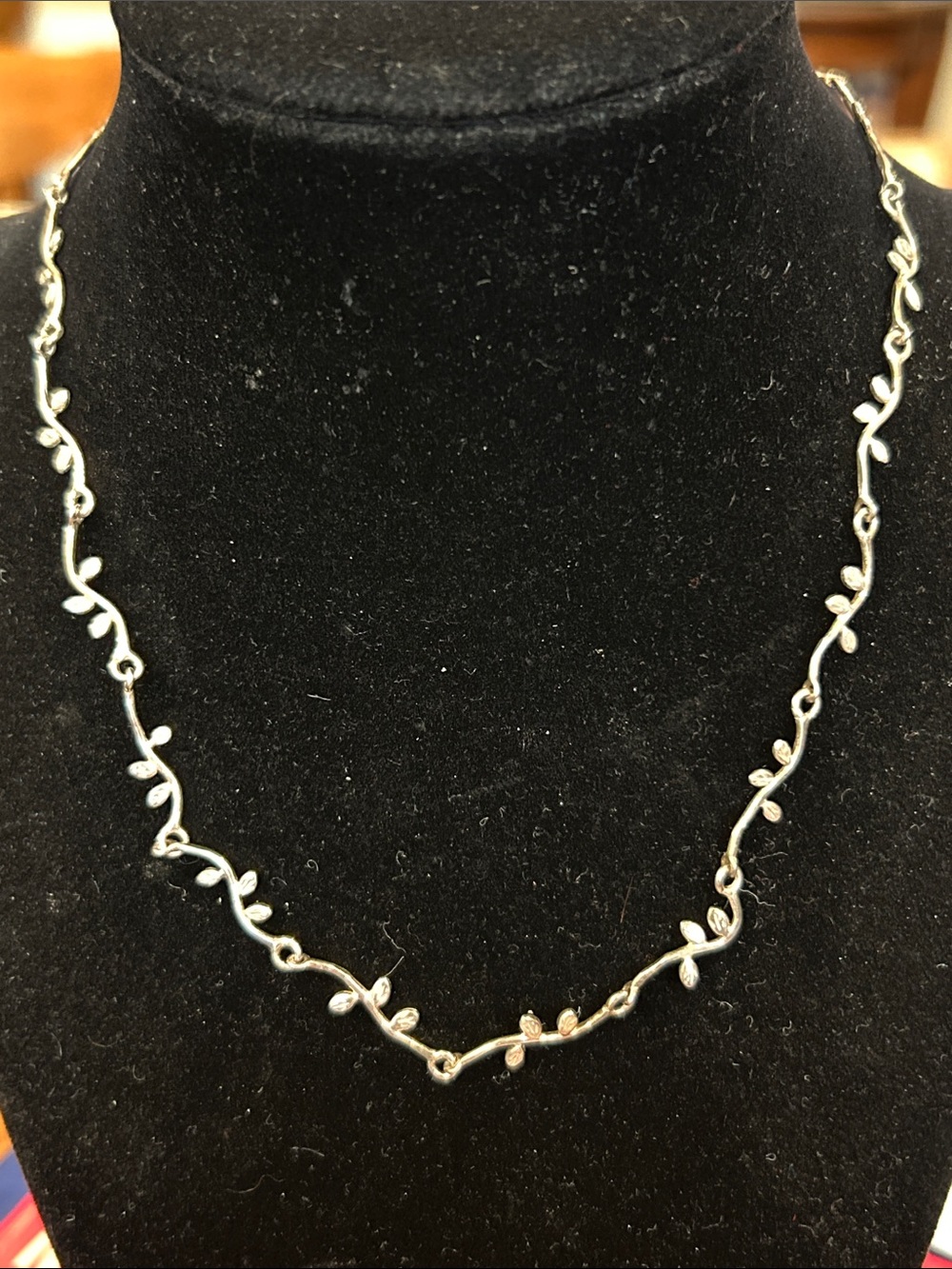 Silver Vine Leaf Necklace - Women's Jewelry